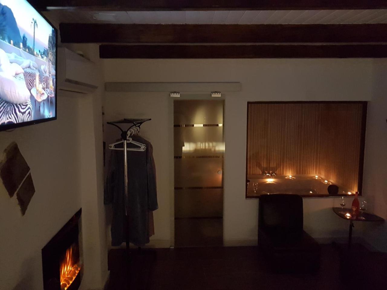 Junior Suites Con Jacuzzi Babilafuente Bagian luar foto