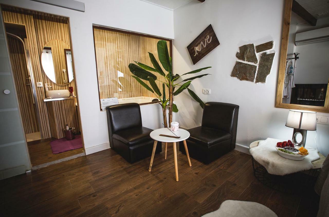 Junior Suites Con Jacuzzi Babilafuente Bagian luar foto