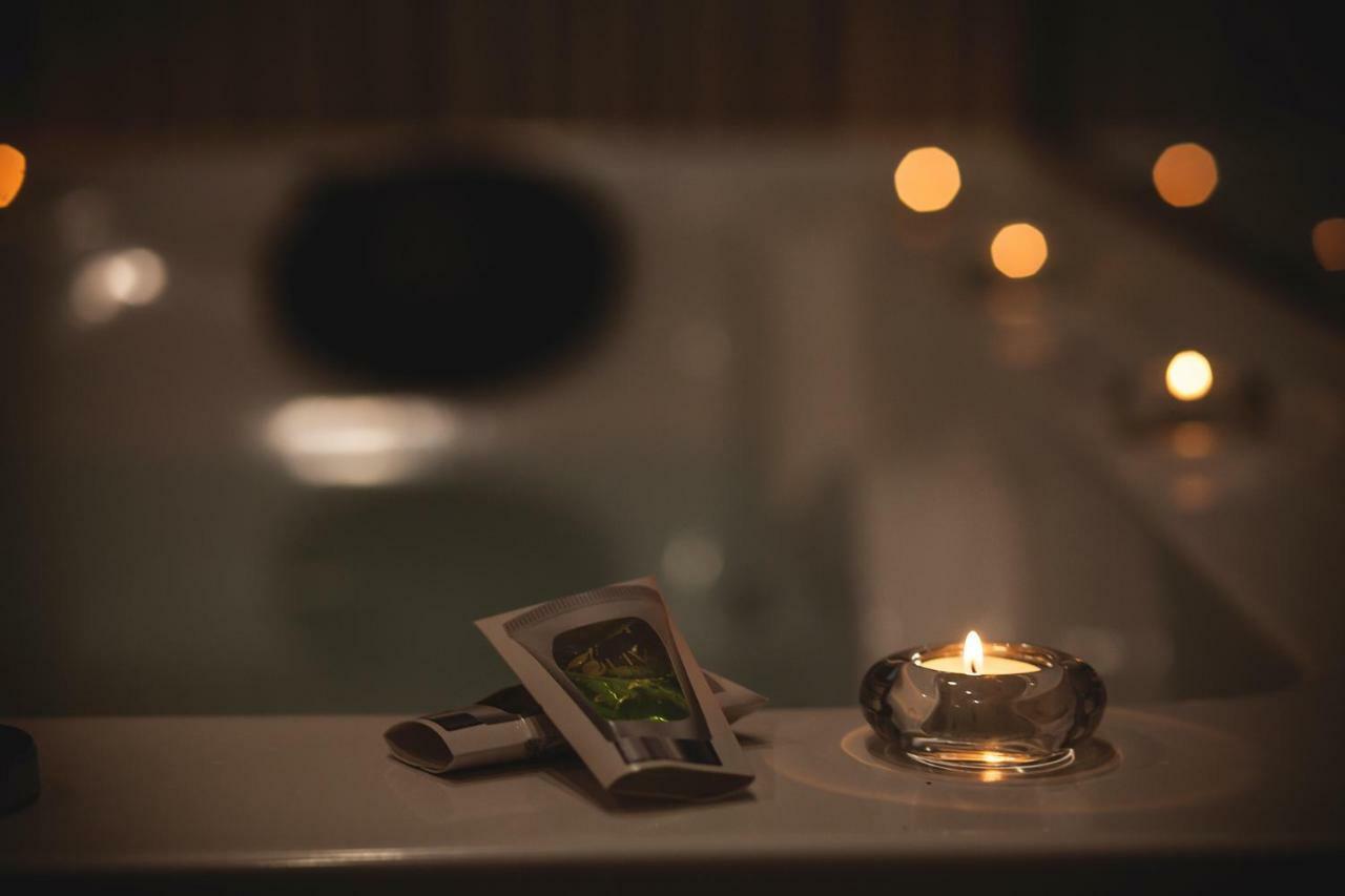 Junior Suites Con Jacuzzi Babilafuente Bagian luar foto